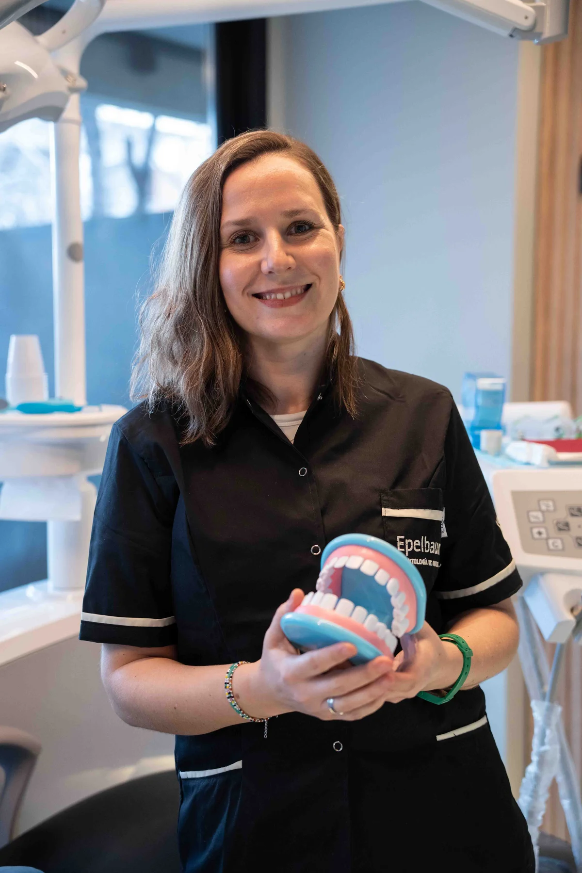 Dra. Ana Laura Zdanowicz — especialista en Odontopediatría, Clínica Epelbaum